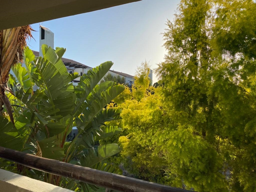 To Let 2 Bedroom Property for Rent in Loevenstein Western Cape